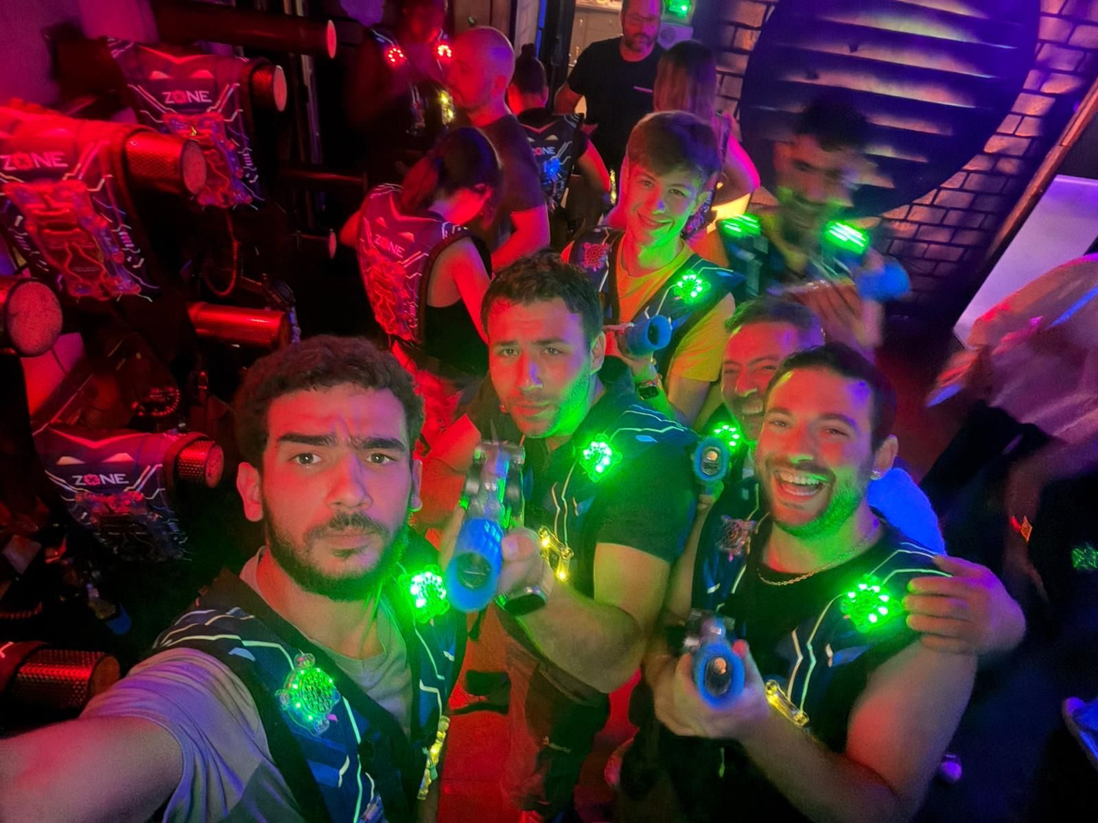 L'équipe en sortie laser game